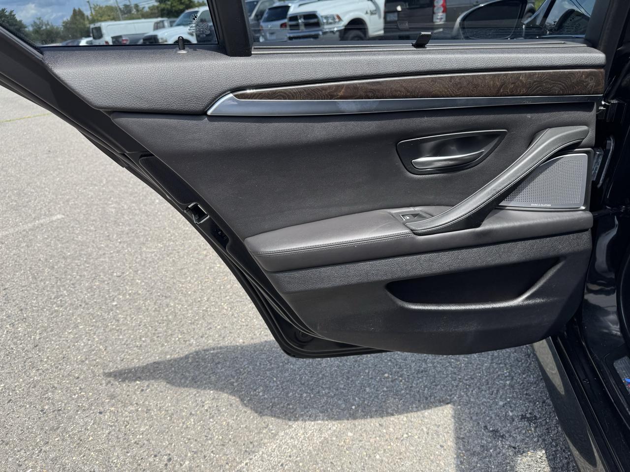 BMW M5 4D Sedan 2015