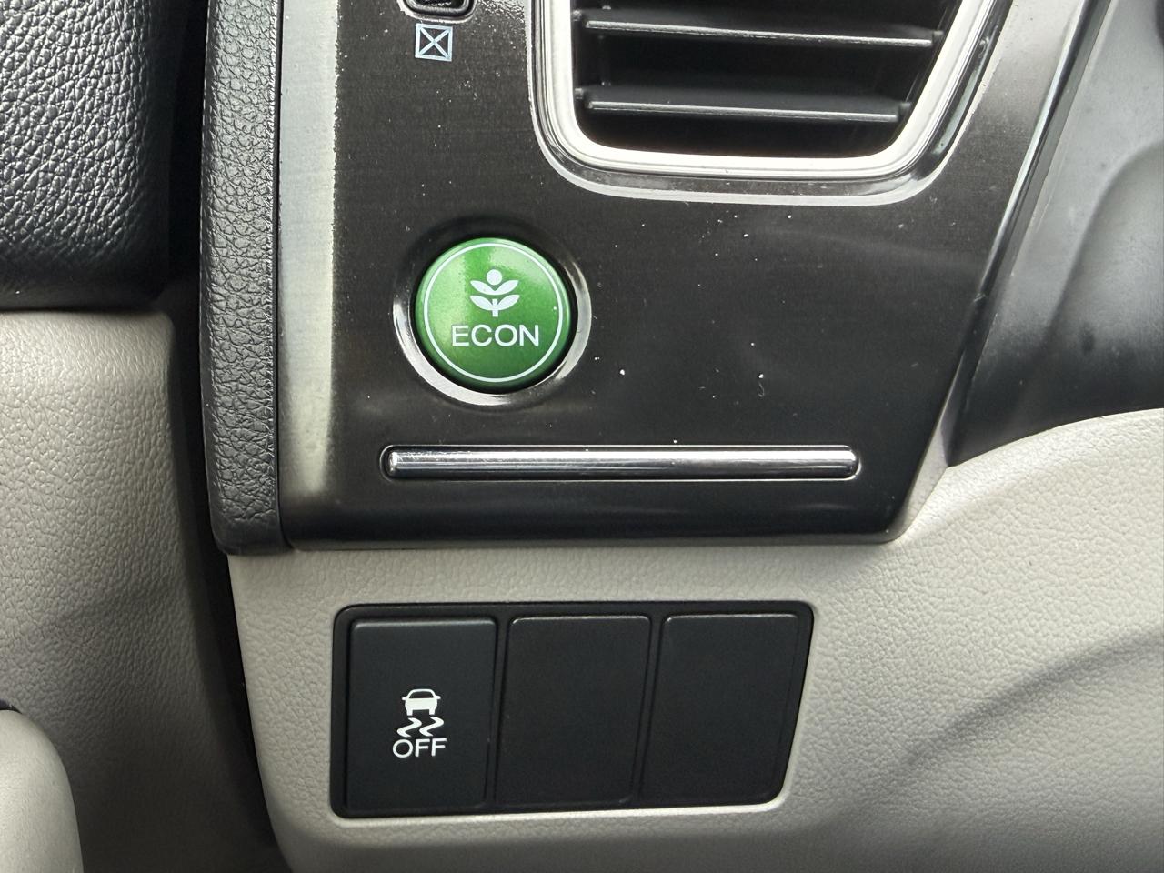 Honda Civic 2dr Cpe LX Auto 2013