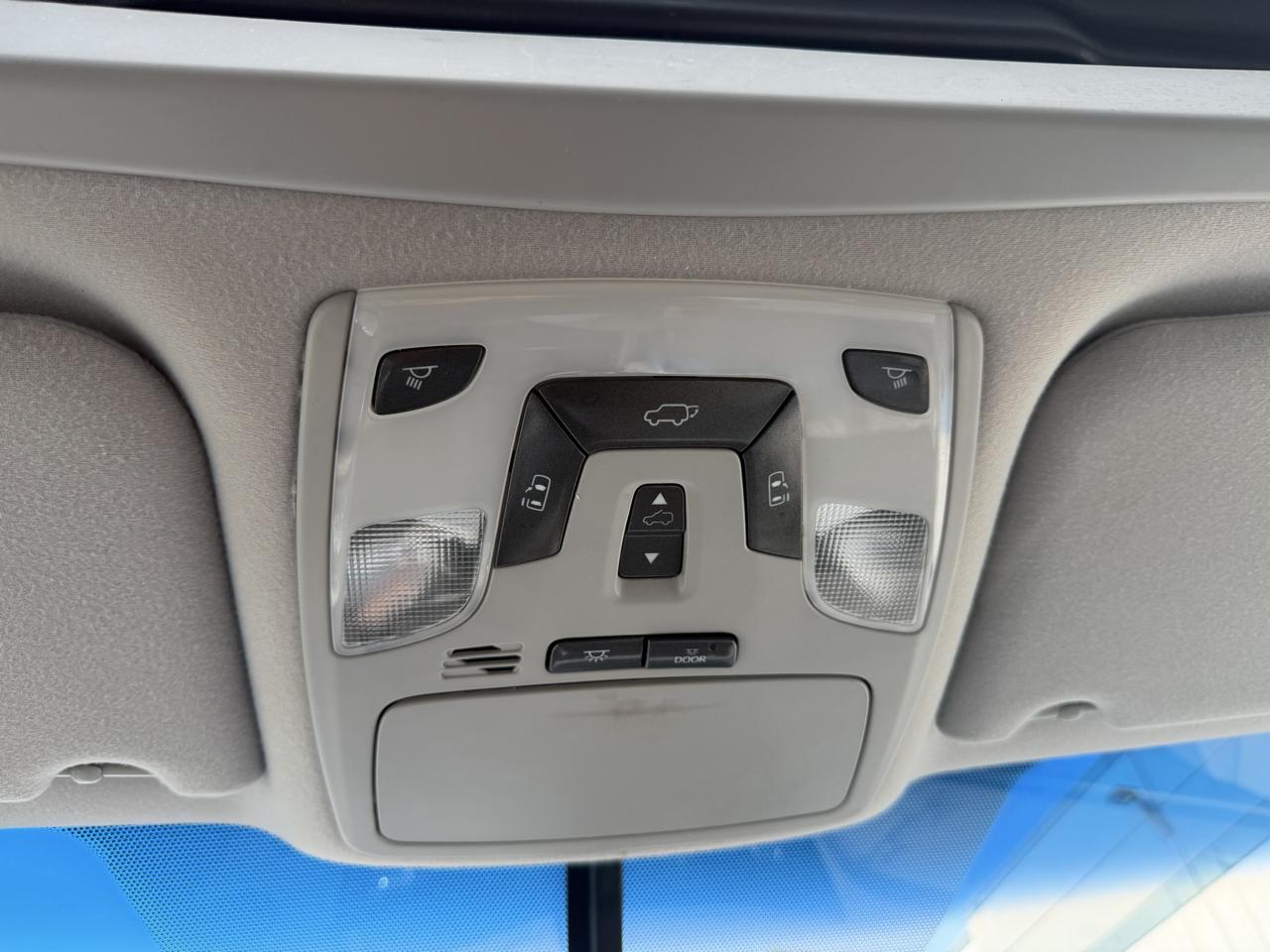 Toyota Sienna XLE FWD 8-Passenger V6 2013