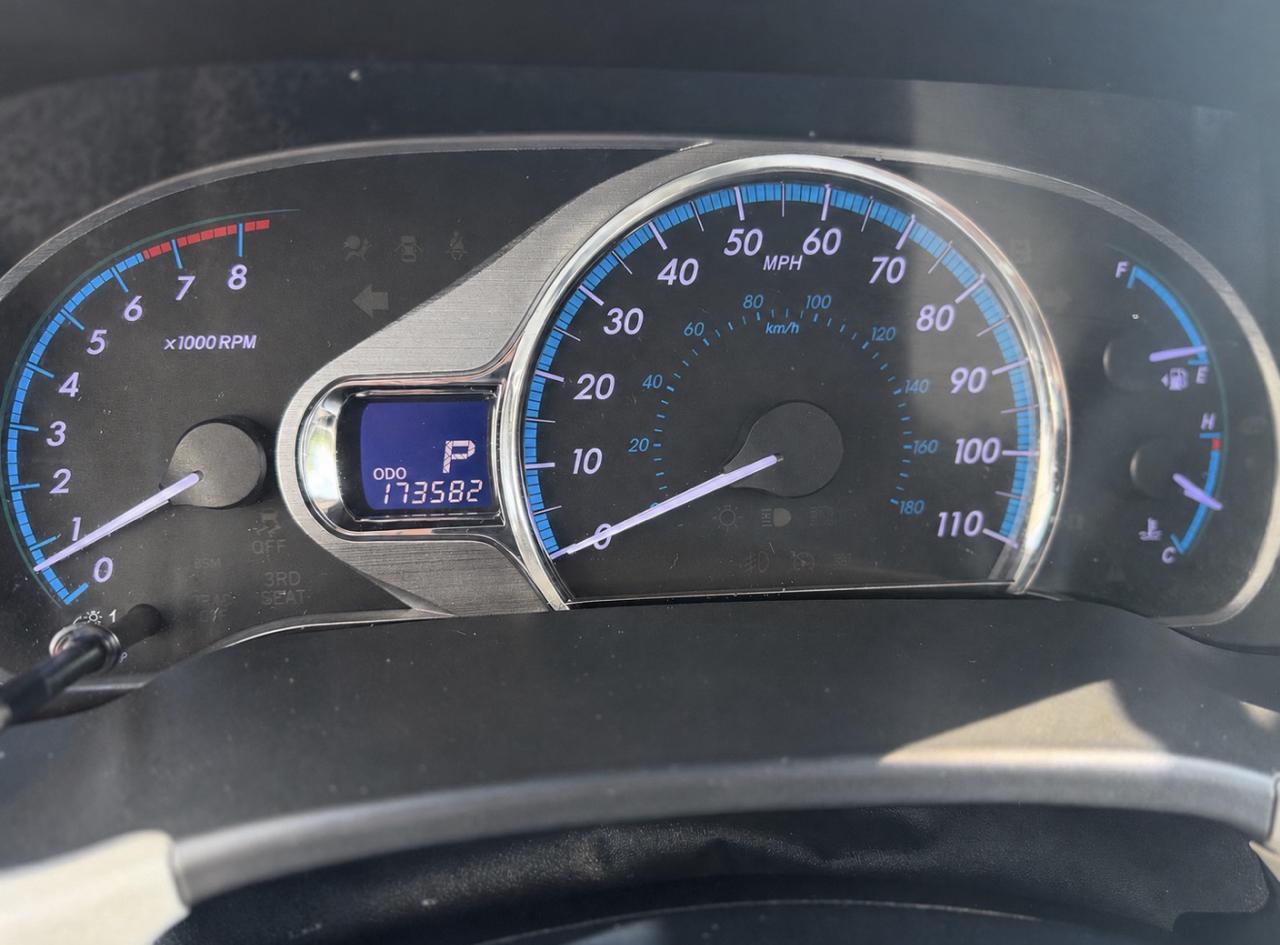 Toyota Sienna XLE FWD 8-Passenger V6 2013