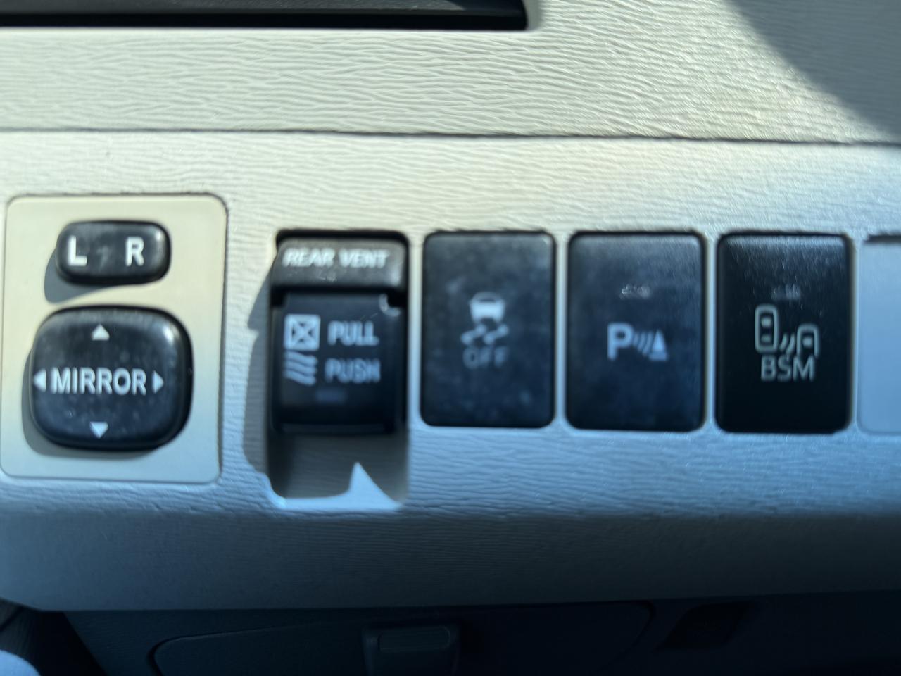 Toyota Sienna XLE FWD 8-Passenger V6 2013