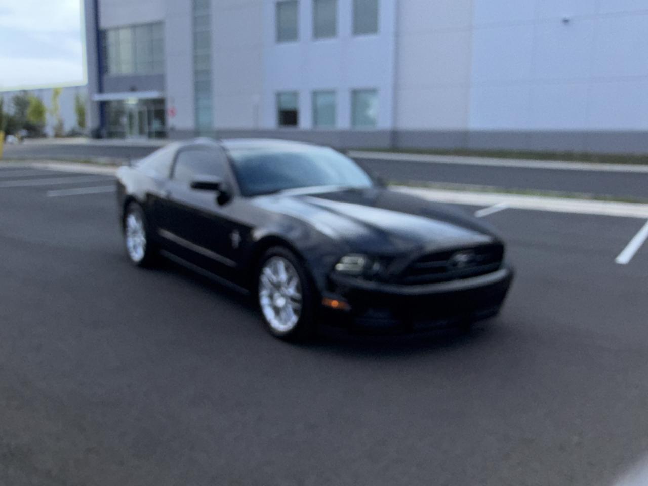 2013 Ford Mustang V6 Coupe