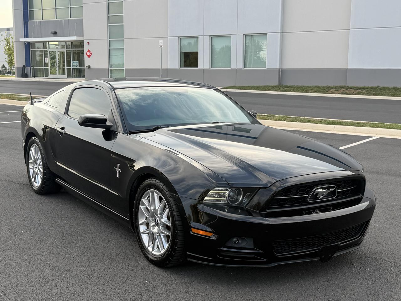 Ford Mustang V6 Coupe 2013