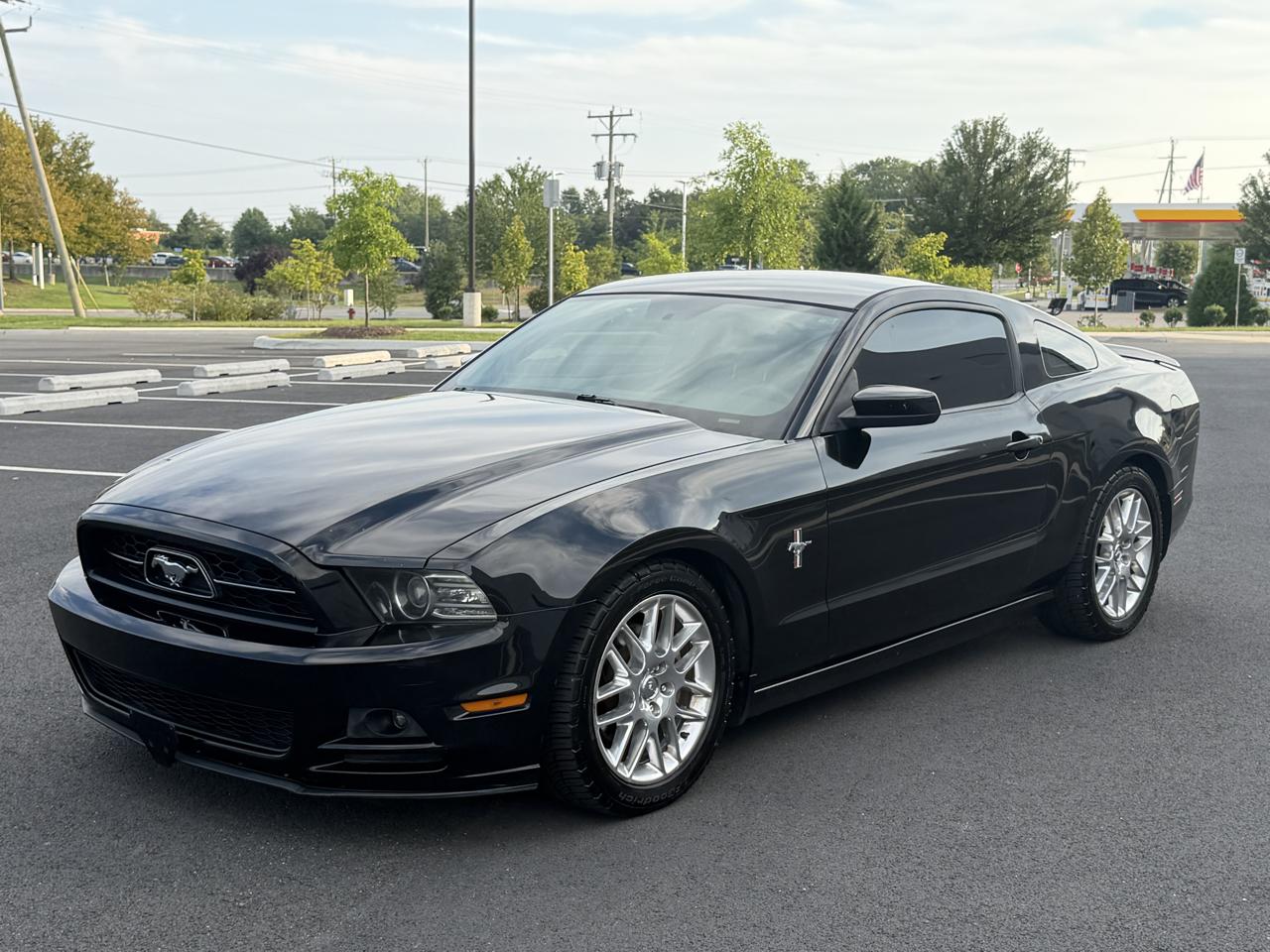 Ford Mustang V6 Coupe 2013