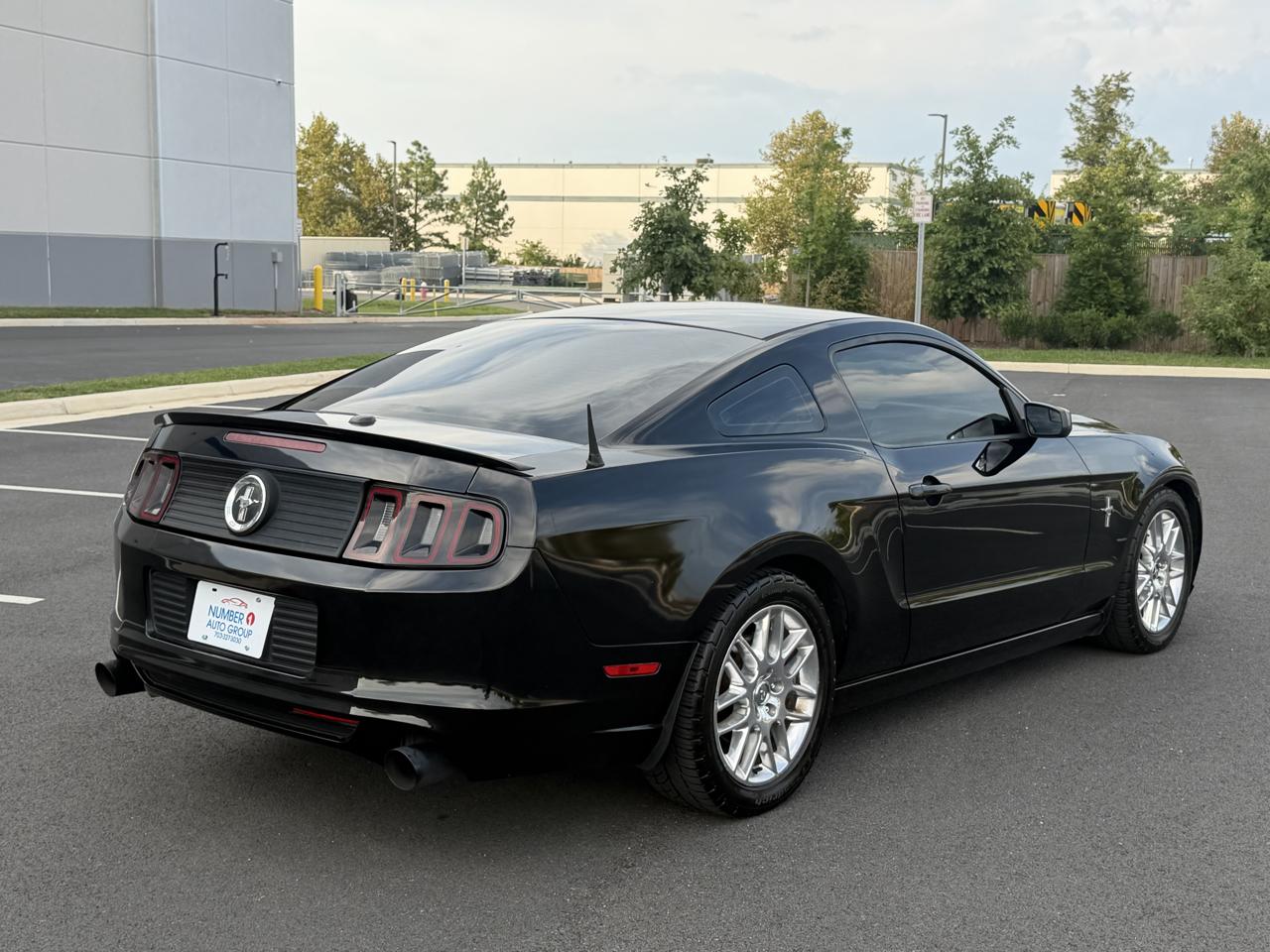 Ford Mustang V6 Coupe 2013