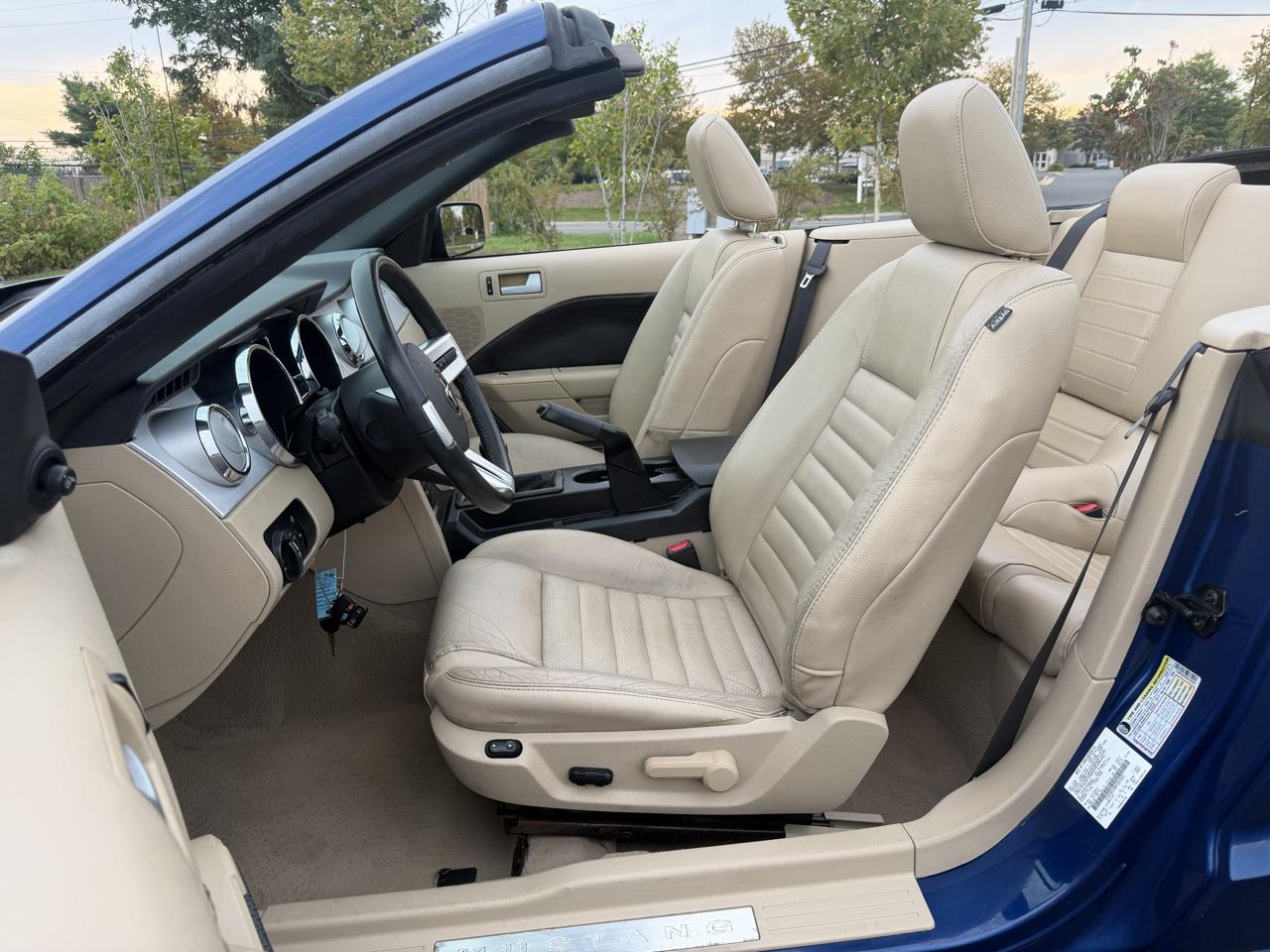 Ford Mustang GT Deluxe Convertible 2008