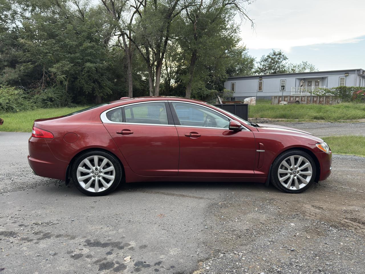 Jaguar XF-Series XF Premium 2011
