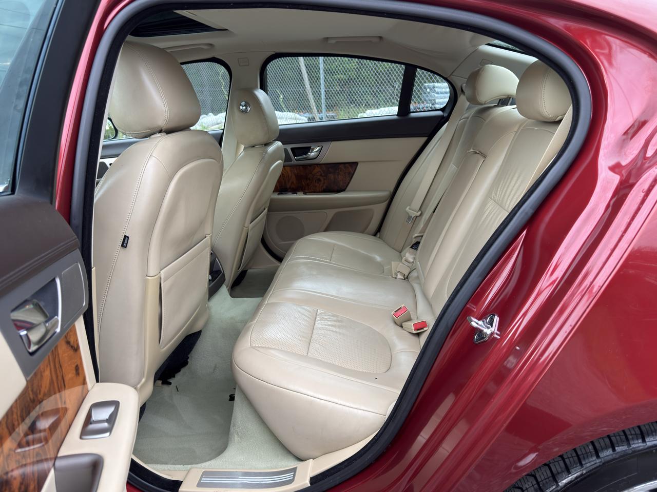 Jaguar XF-Series XF Premium 2011