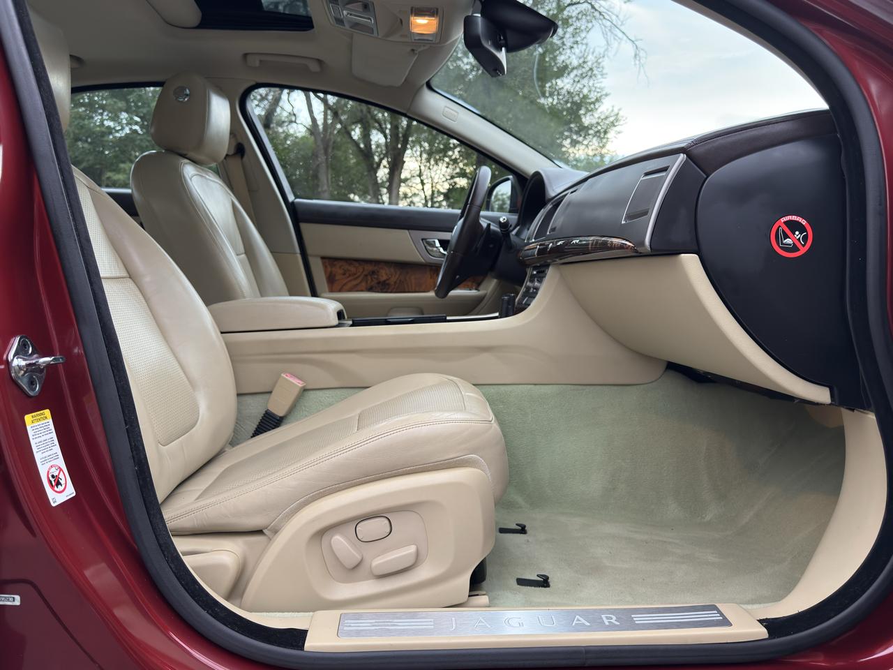 Jaguar XF-Series XF Premium 2011