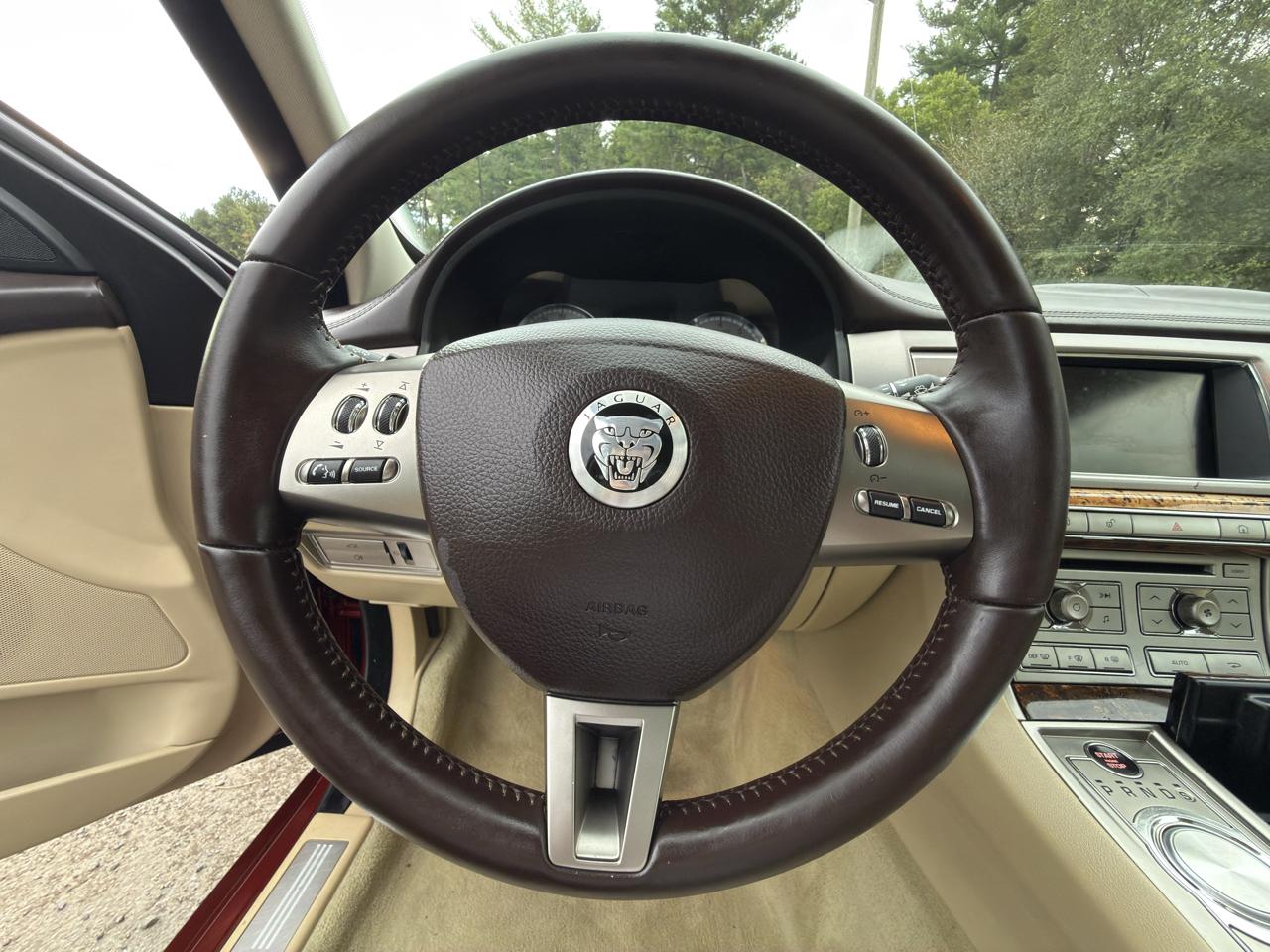 Jaguar XF-Series XF Premium 2011