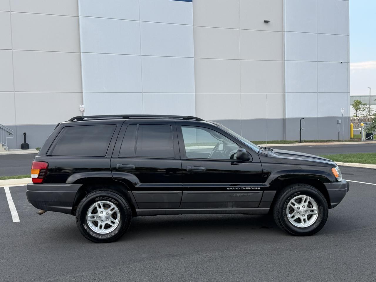 Jeep Grand Cherokee Laredo 4WD 2002