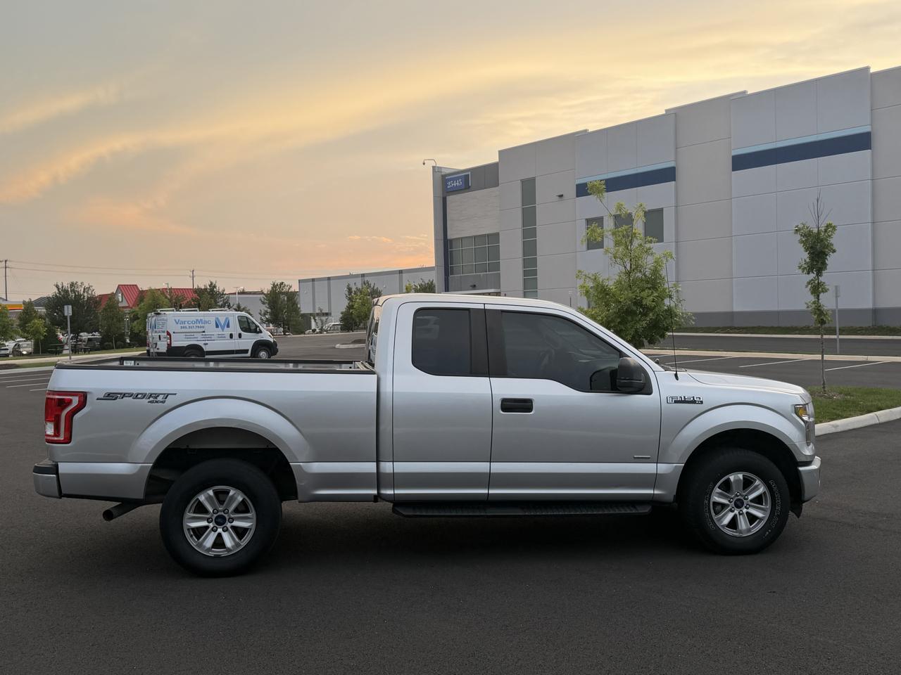 Ford F-150 4WD SuperCrew 157" XL 2015