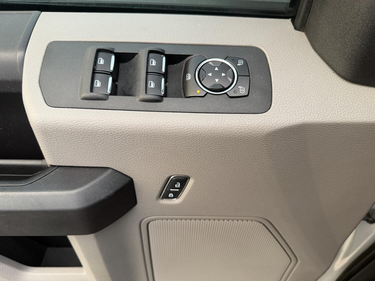 Ford F-150 4WD SuperCrew 157" XL 2015
