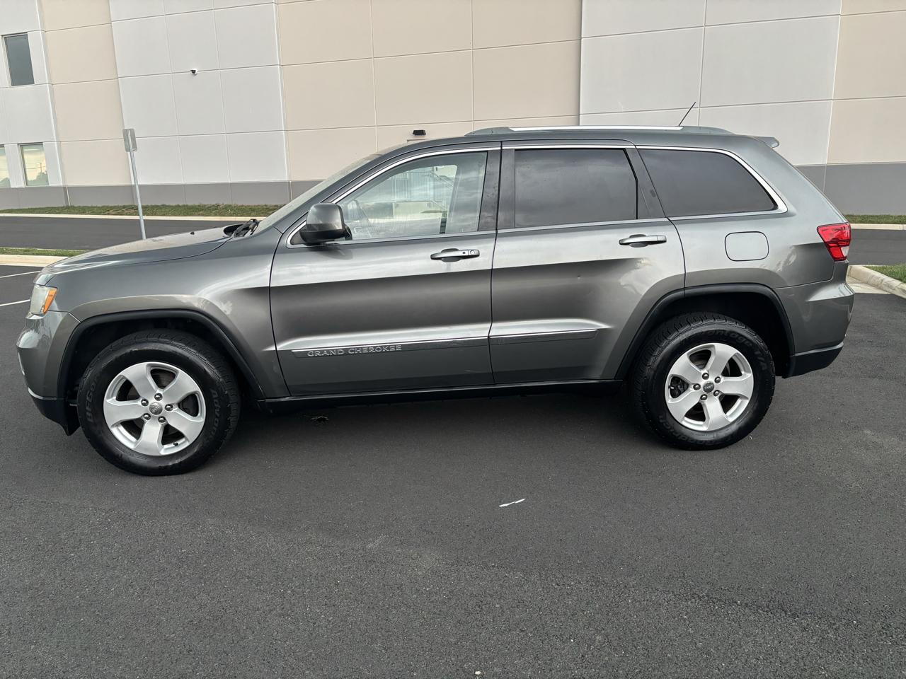 Jeep Grand Cherokee Laredo 4WD 2012