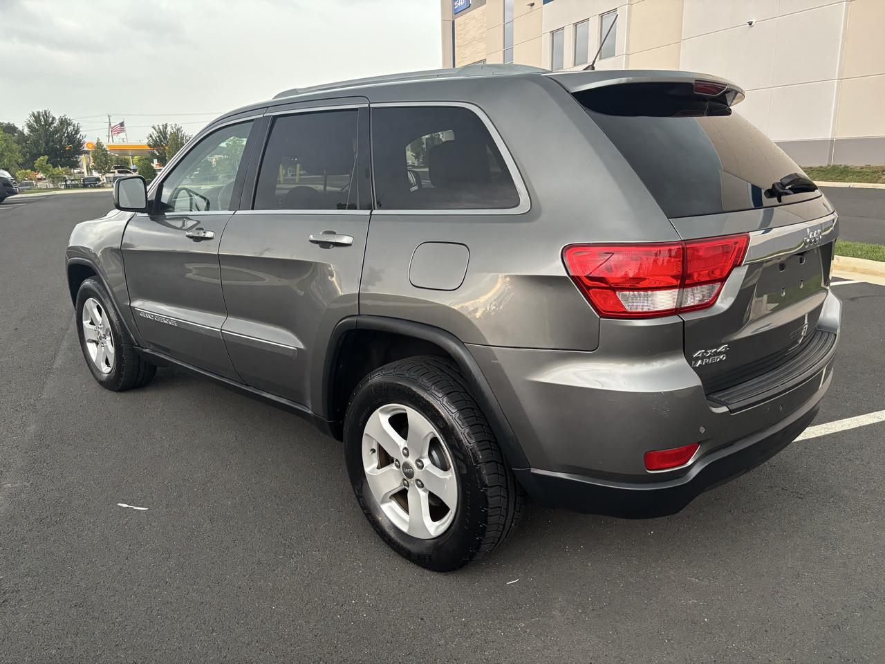 Jeep Grand Cherokee Laredo 4WD 2012