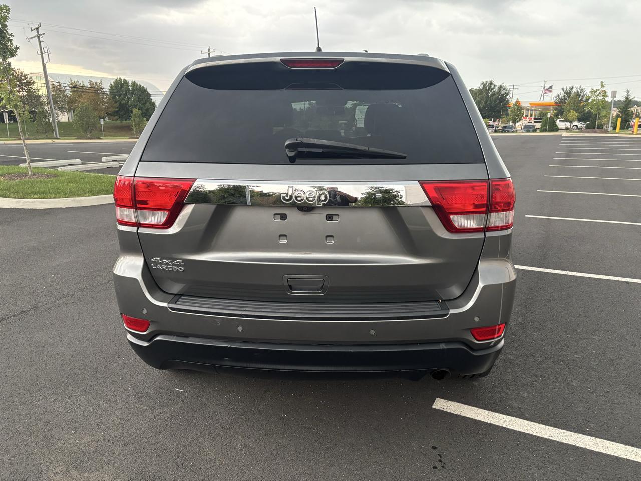 Jeep Grand Cherokee Laredo 4WD 2012
