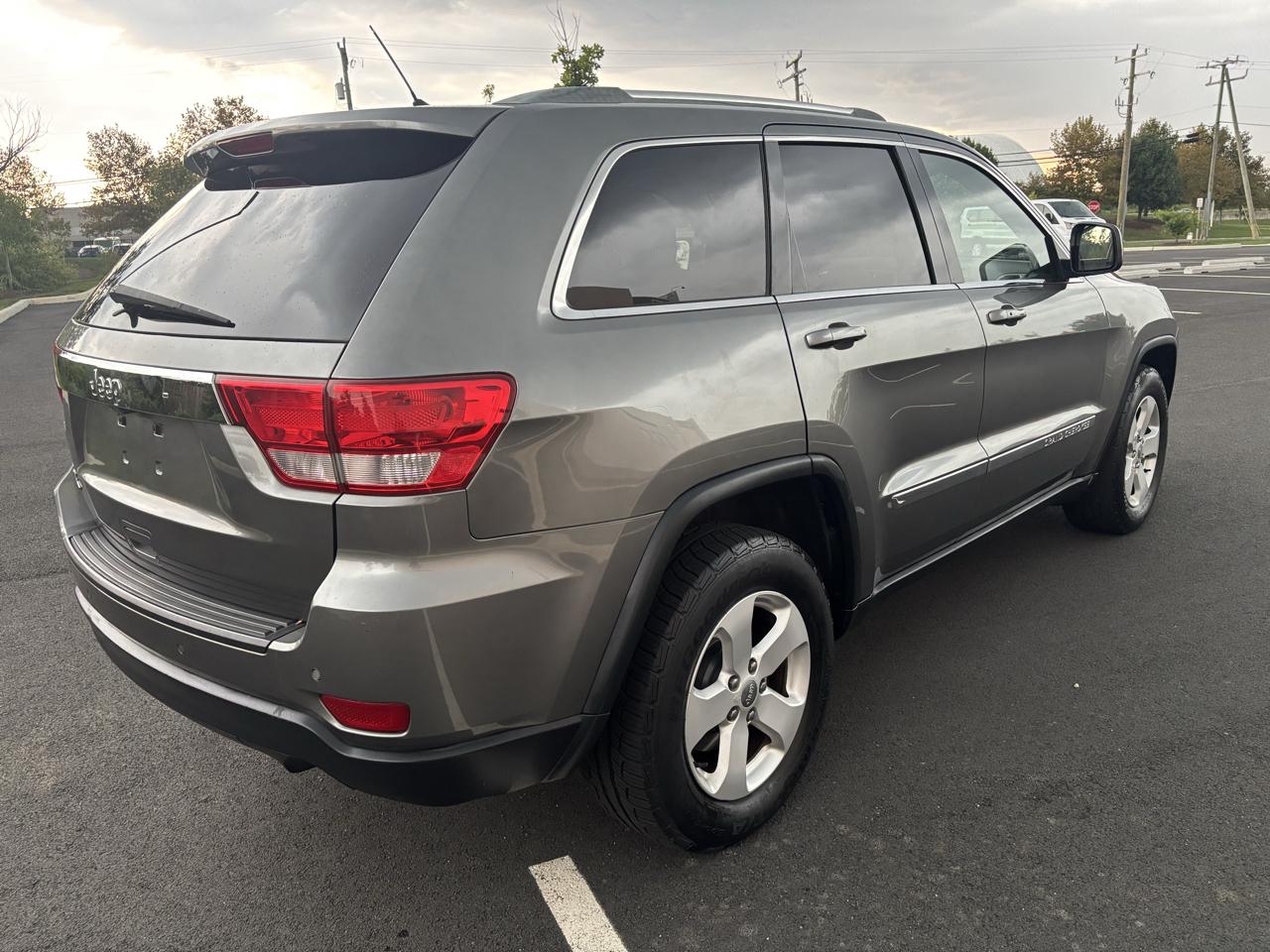 Jeep Grand Cherokee Laredo 4WD 2012