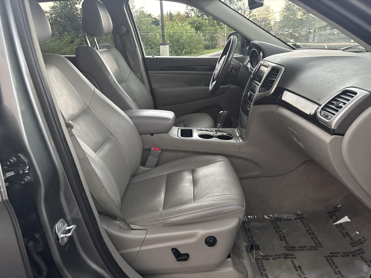 Jeep Grand Cherokee Laredo 4WD 2012
