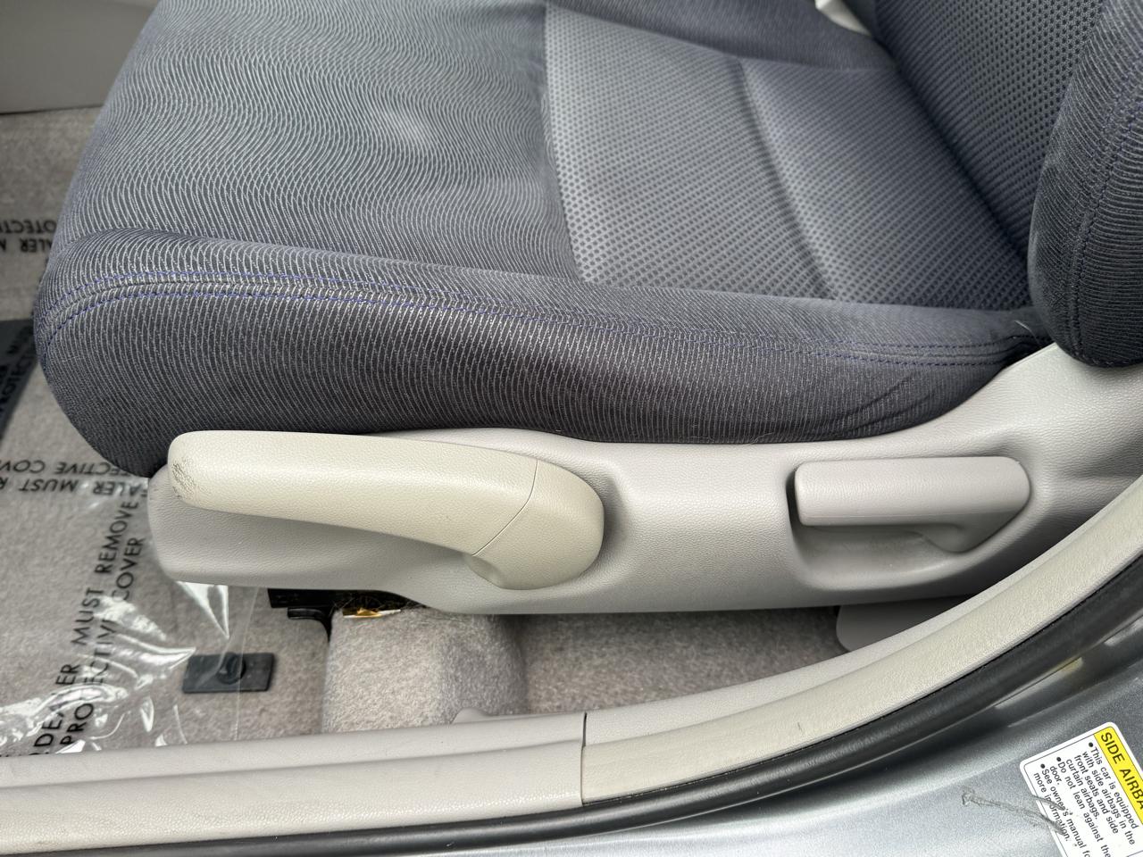 Honda Insight LX 2010