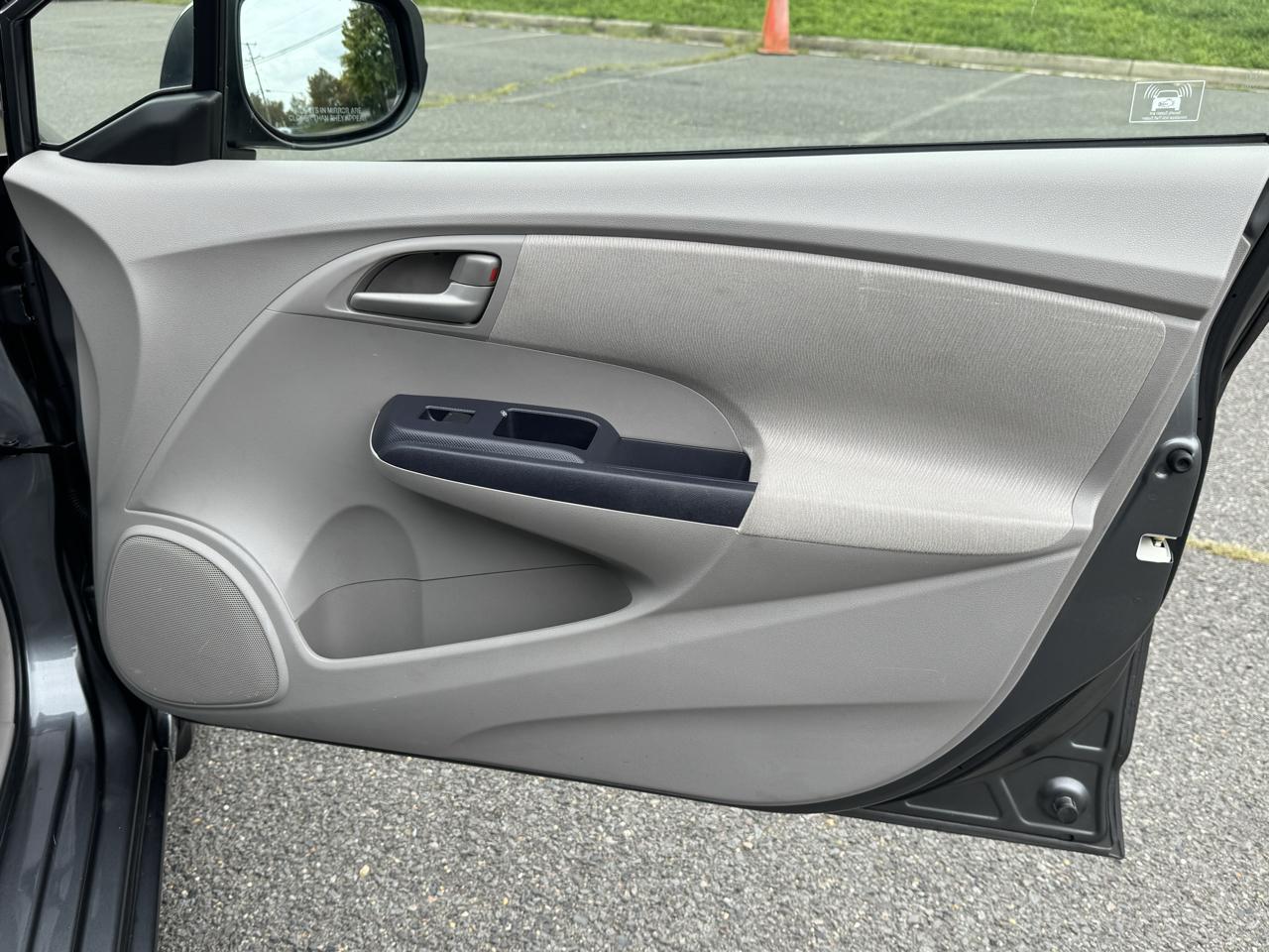 Honda Insight LX 2010