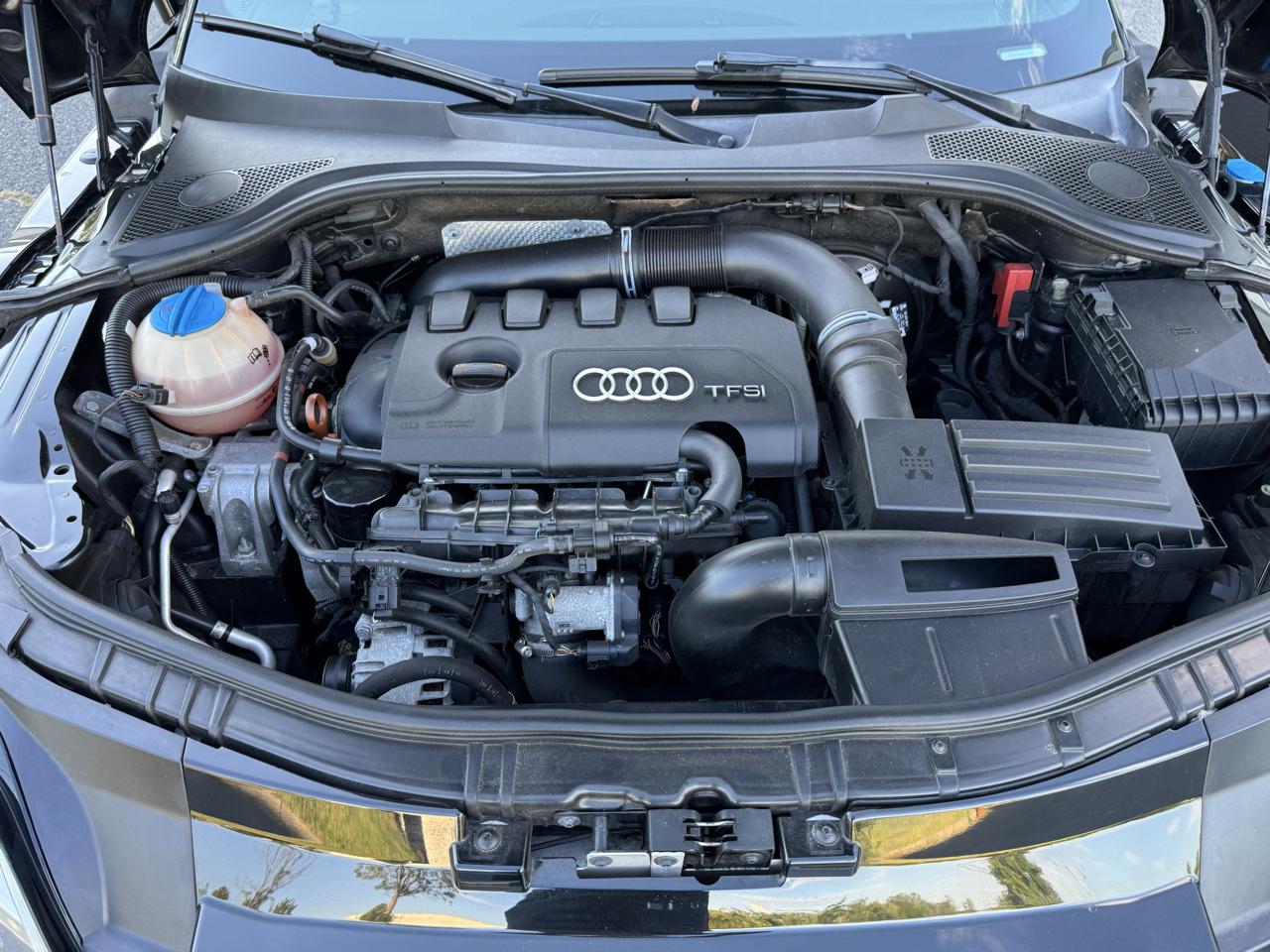 Audi TT 2.0T Coupe quattro S tronic 2011