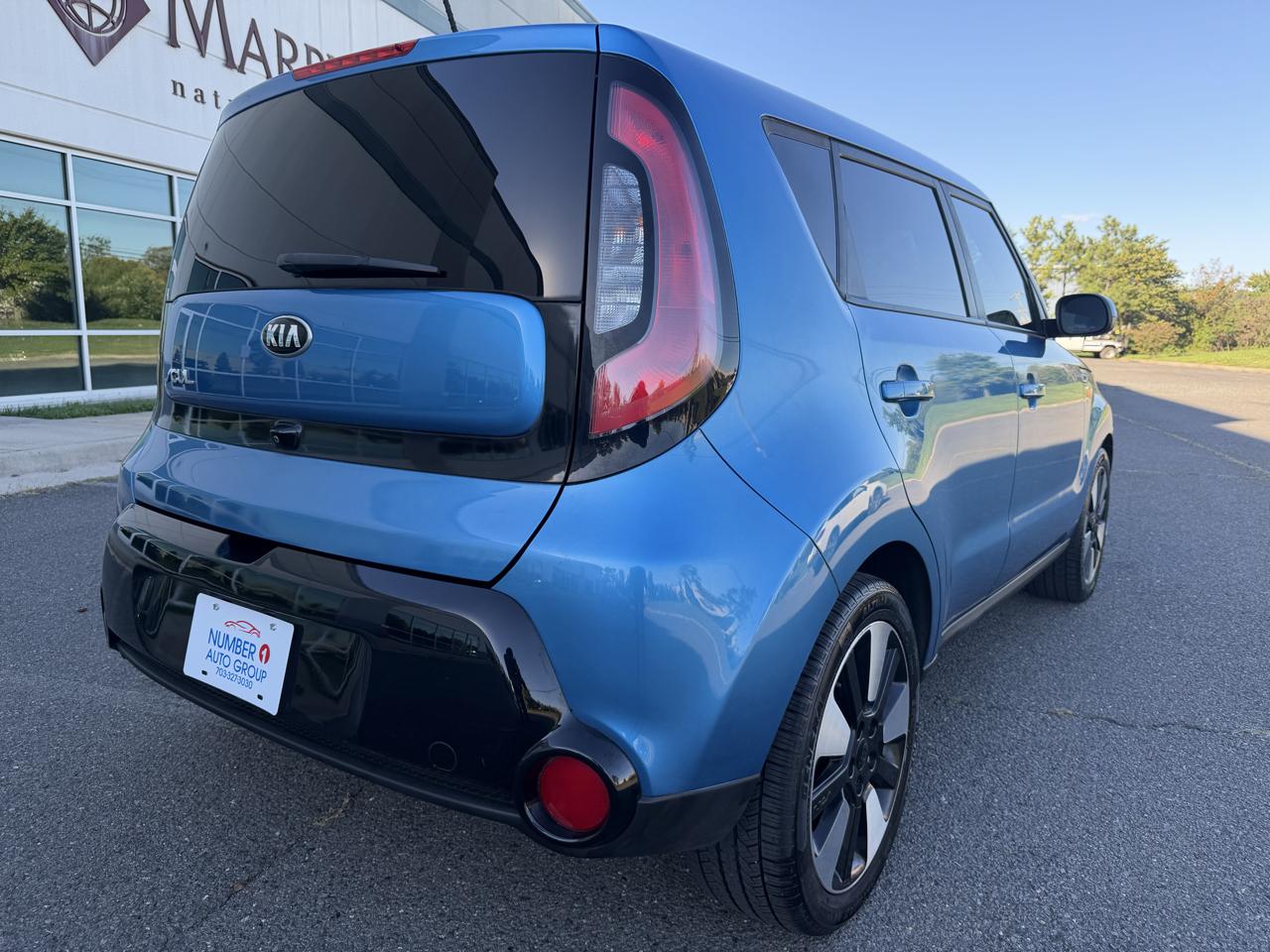 Kia Soul + w/Signature 2.0 Special Edition 2016
