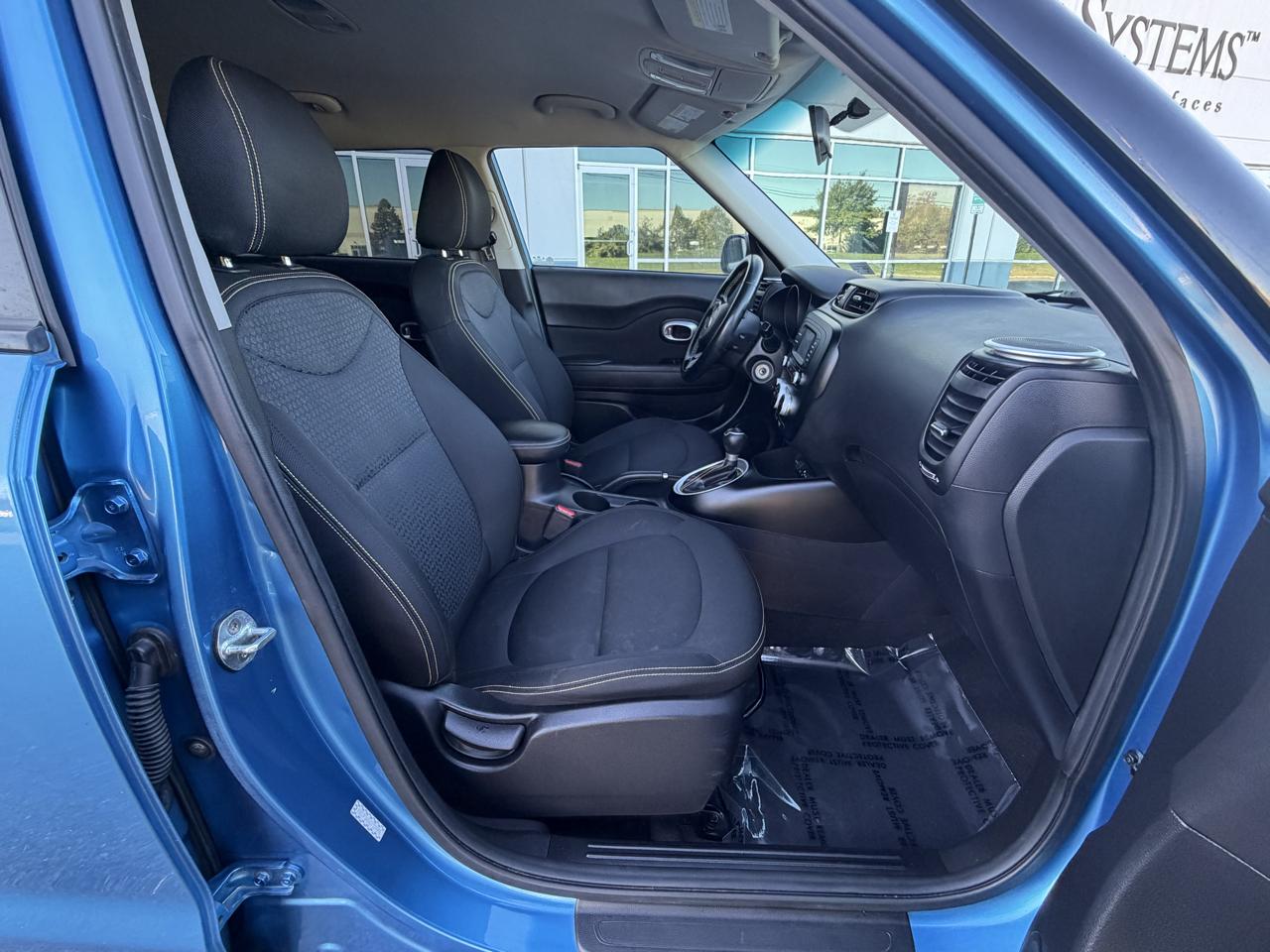 Kia Soul + w/Signature 2.0 Special Edition 2016