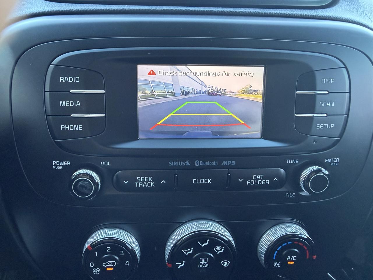 Kia Soul + w/Signature 2.0 Special Edition 2016