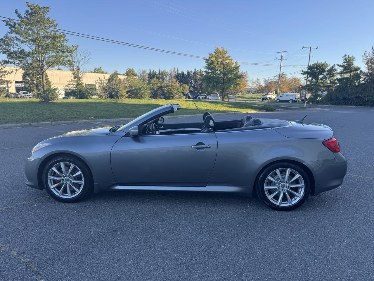 Infiniti G Convertible G37 2013
