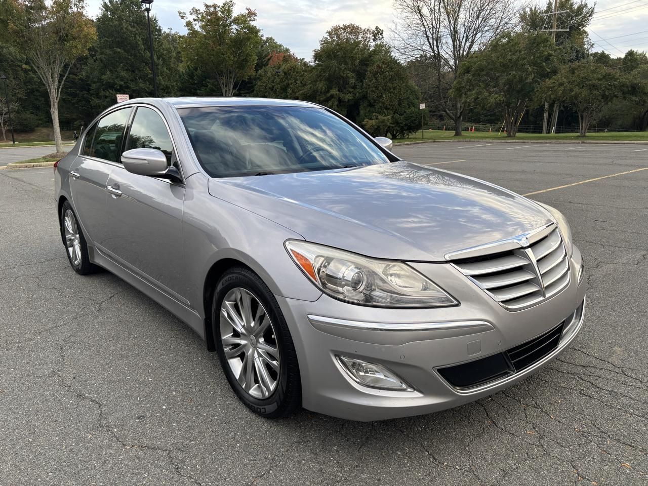Hyundai Genesis 3.8L 2013