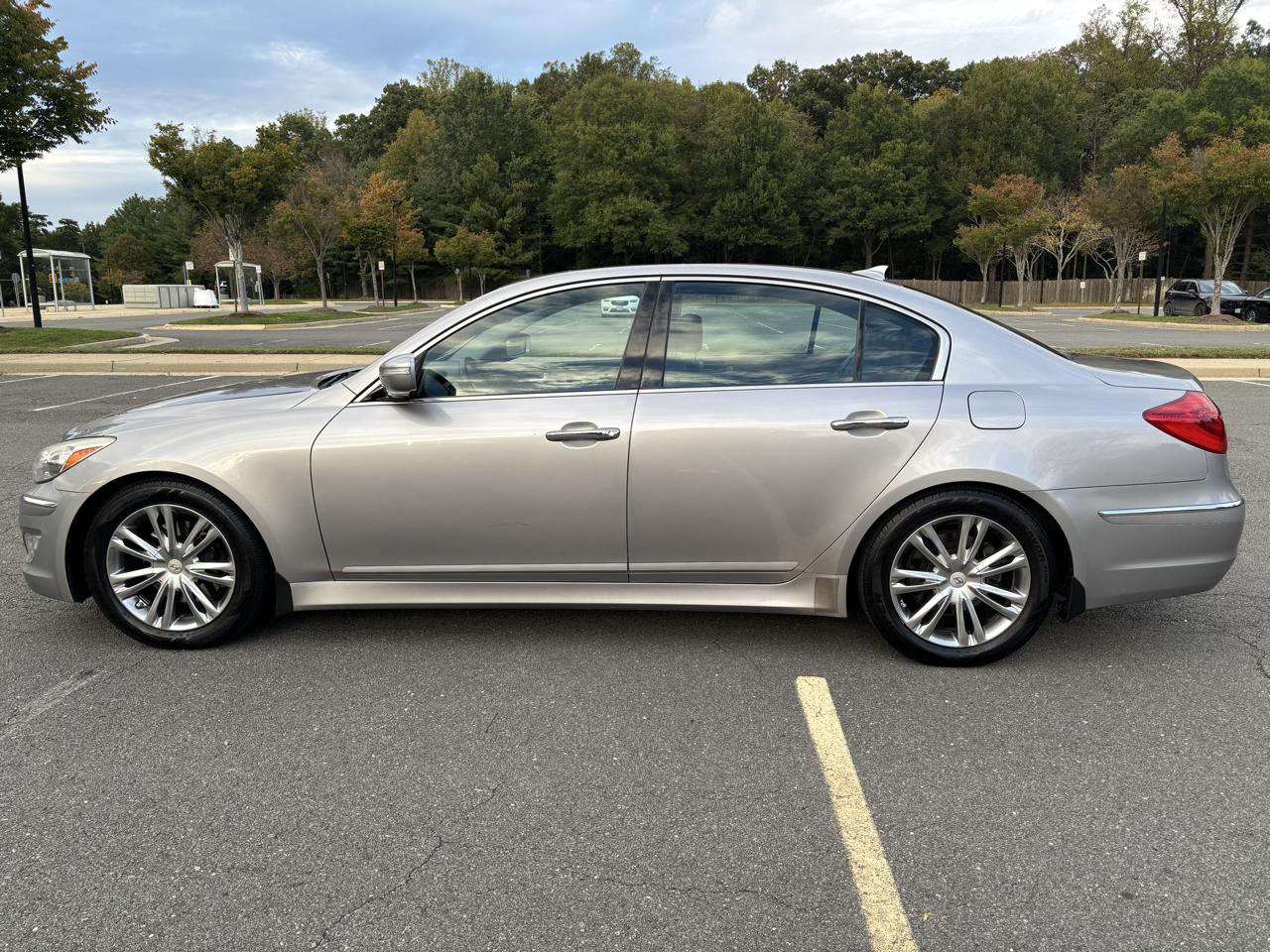 Hyundai Genesis 3.8L 2013