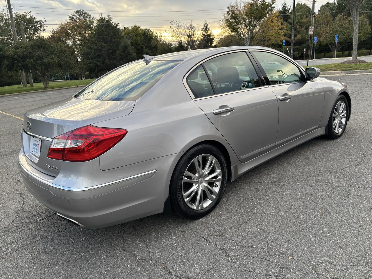 Hyundai Genesis 3.8L 2013