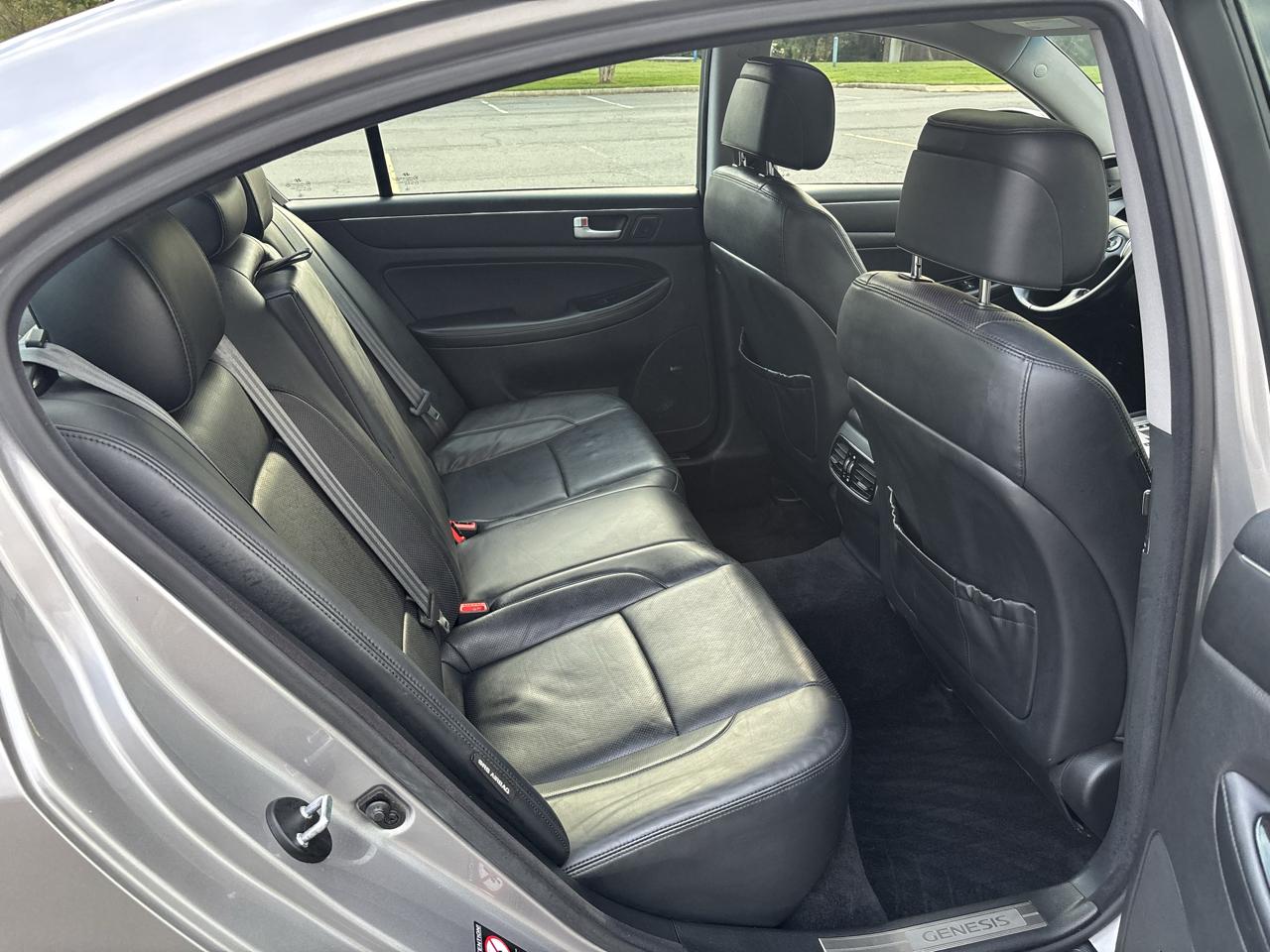 Hyundai Genesis 3.8L 2013