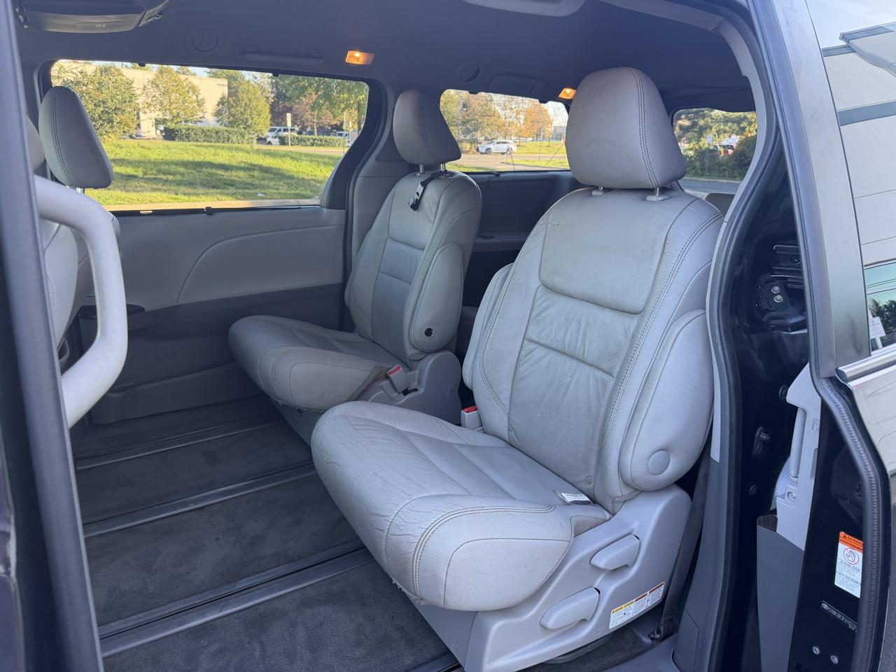Toyota Sienna Limited AWD 7-Passenger V6 2015