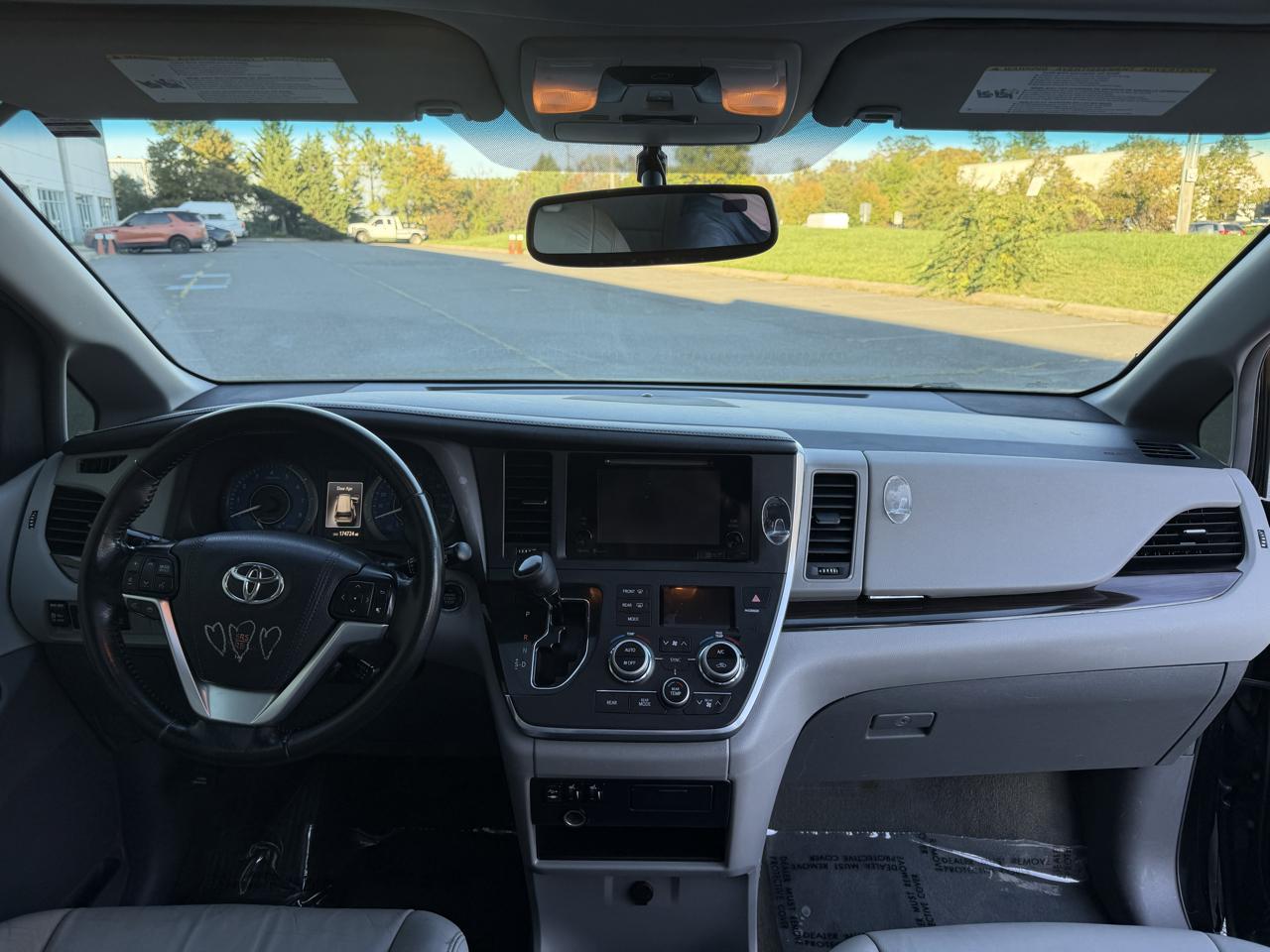 Toyota Sienna Limited AWD 7-Passenger V6 2015