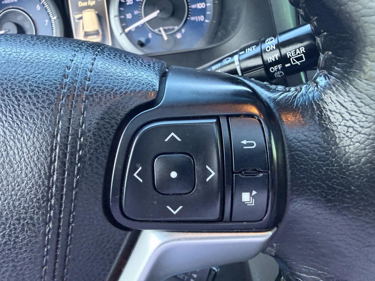 Toyota Sienna Limited AWD 7-Passenger V6 2015
