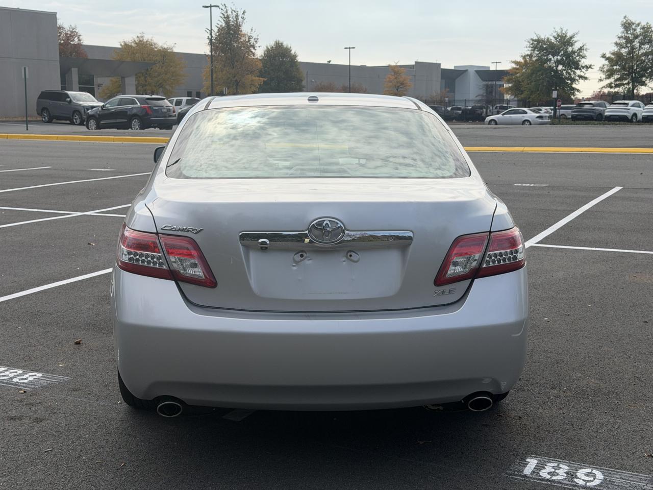 Toyota Camry LE V6 6-Spd AT 2010