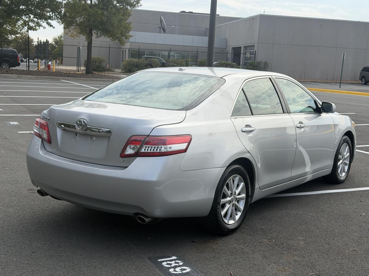 Toyota Camry LE V6 6-Spd AT 2010