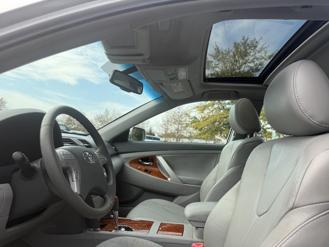 Toyota Camry LE V6 6-Spd AT 2010