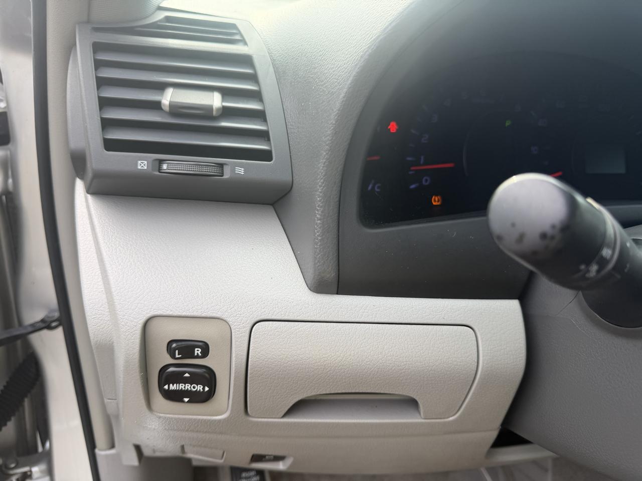 Toyota Camry LE V6 6-Spd AT 2010