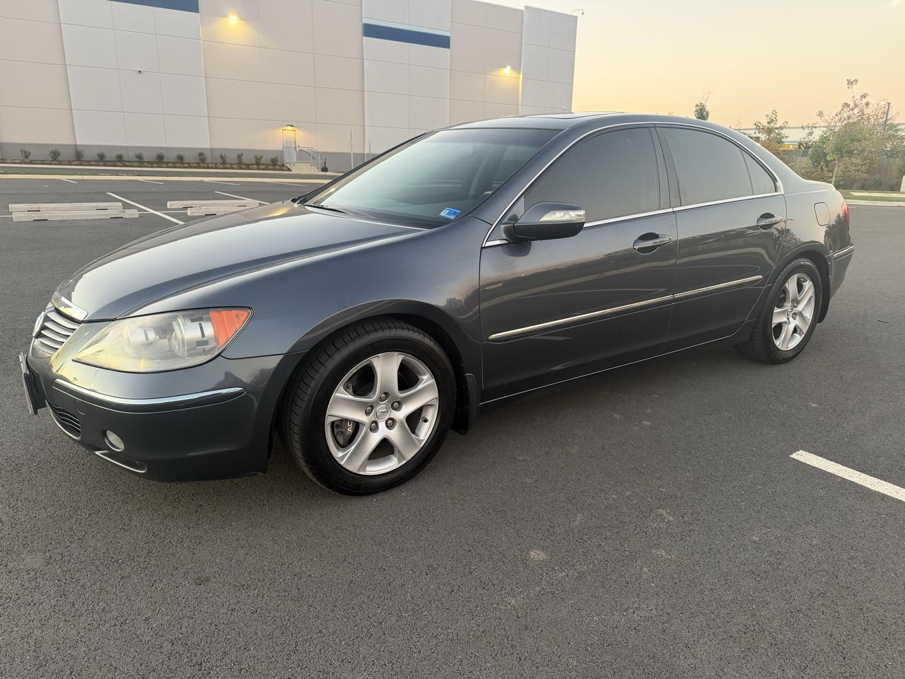 Acura RL Sedan 2006