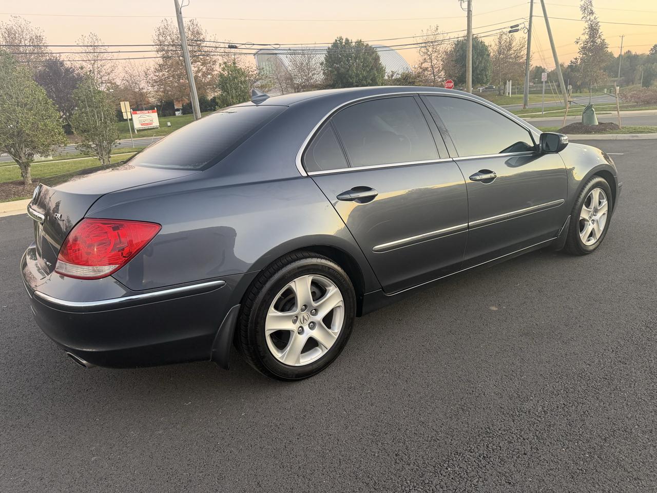 Acura RL Sedan 2006
