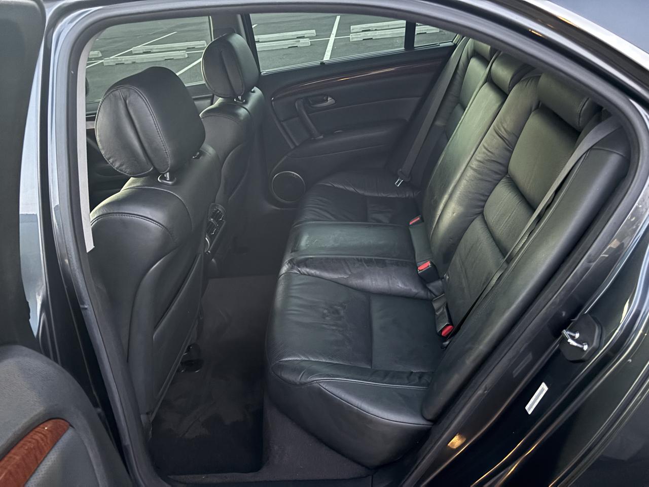 Acura RL Sedan 2006