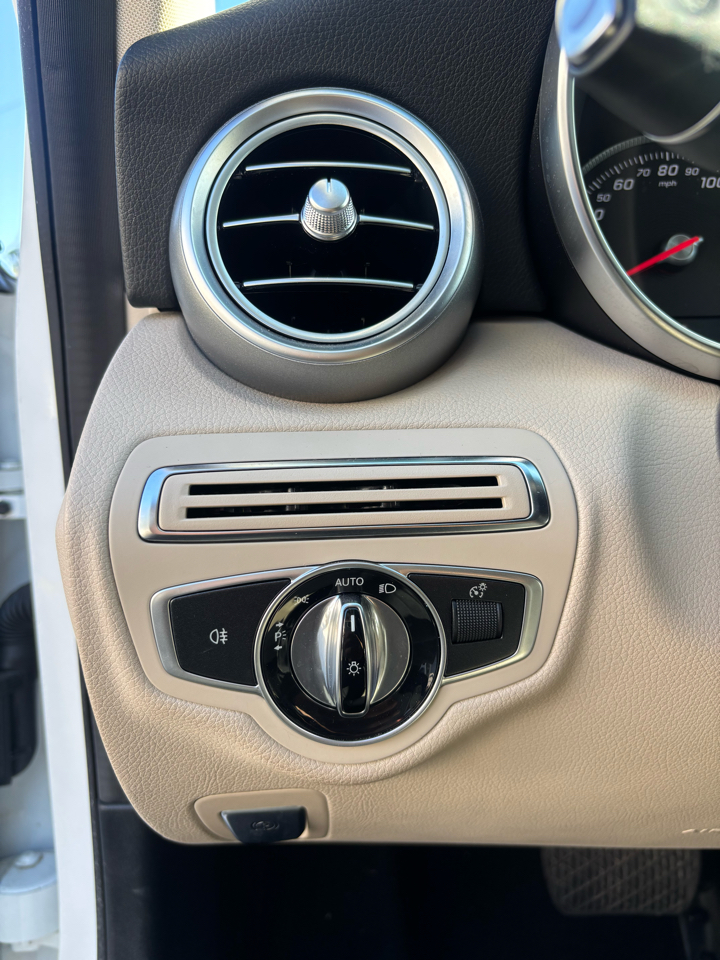 Mercedes-Benz C-Class C300 4MATIC Sedan 2016 Mercedes-Benz C-Class C300 4MATIC Sedan 2016