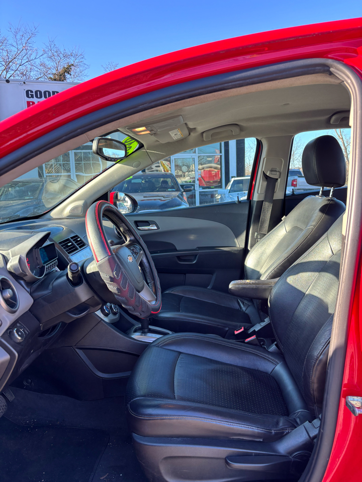 Chevrolet Sonic LTZ Auto Sedan 2016