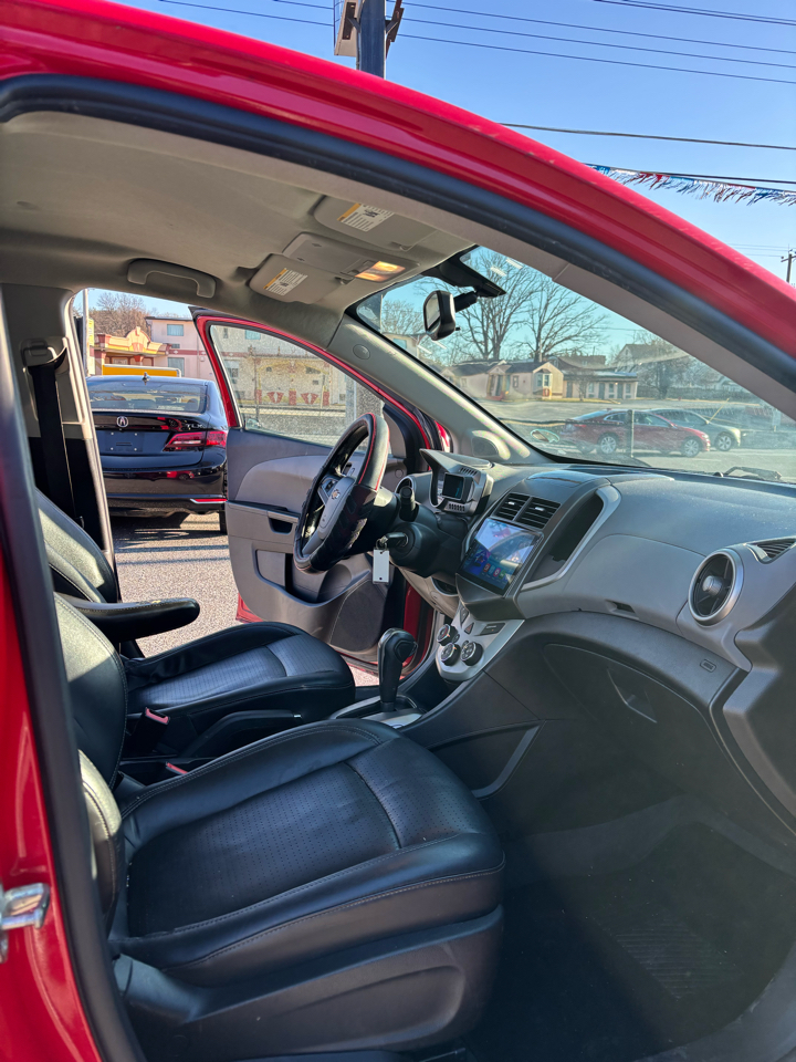 Chevrolet Sonic LTZ Auto Sedan 2016