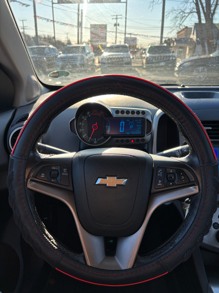 Chevrolet Sonic LTZ Auto Sedan 2016