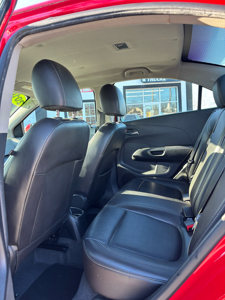 Chevrolet Sonic LTZ Auto Sedan 2016