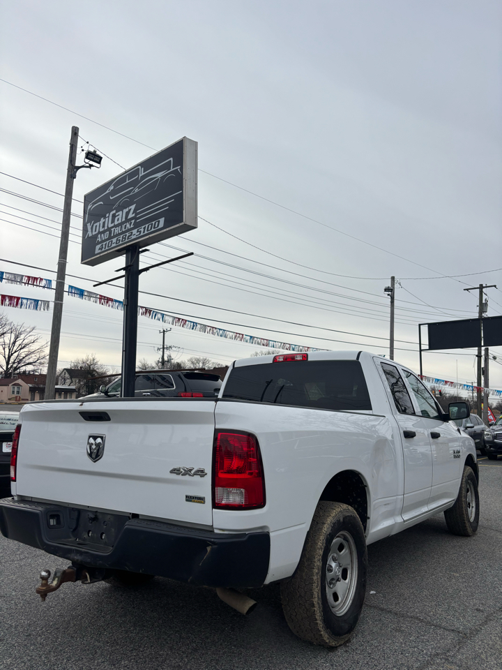 RAM 1500 Tradesman Quad Cab 4WD 2017