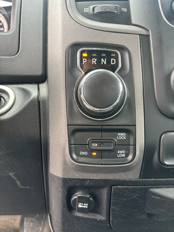 RAM 1500 Tradesman Quad Cab 4WD 2017